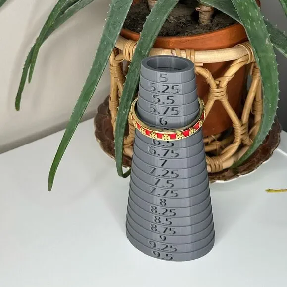 Tory Burch Red Enamel Cuff Bangle Bracelet Gold Logo Accents – Size 6.5 NWT - Picture 6 of 8